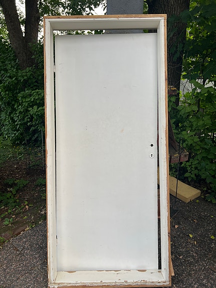 Vanha puuovi sisäoveksi + karmit