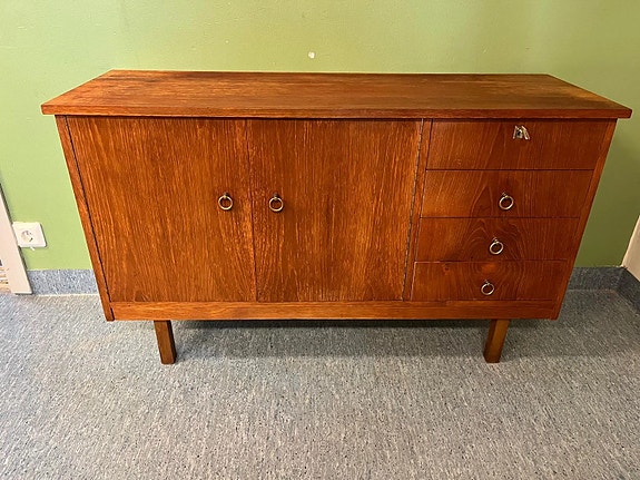 💎 Vintage teak-senkki / TV-taso 60-luku – Alkuperäinen avain tallella!