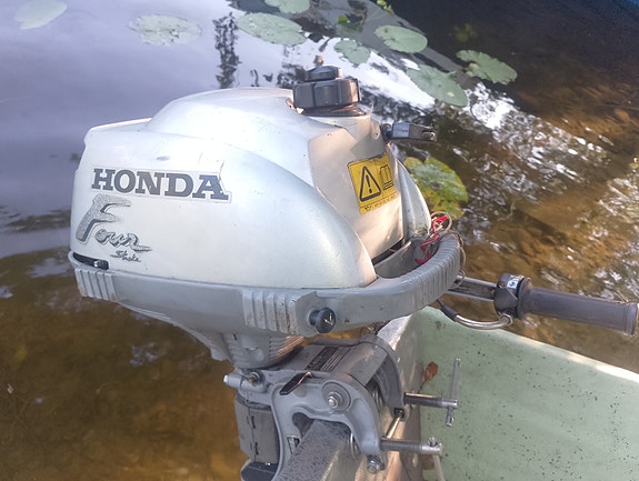 Honda perämoottori 2hv nelitahti