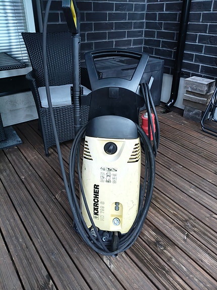 Kärcher painepesuri vaaleankeltainen