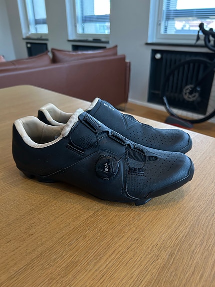Shimano XC300 naisten pyöräilykengät