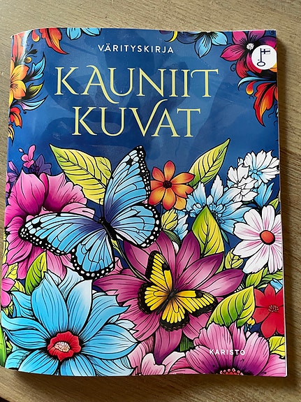 Kauniit kuvat - aikuisten värityskirja
