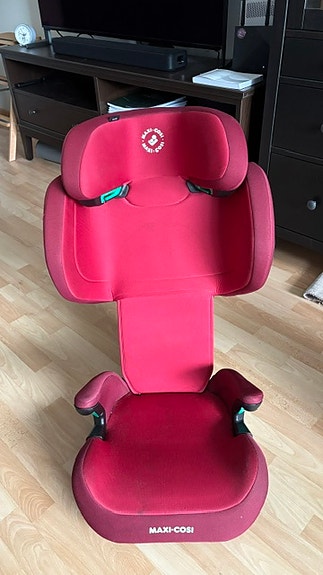 Maxi-Cosi Morion i-Size -turvavyöistuin, 100 - 150 cm, Basic Red