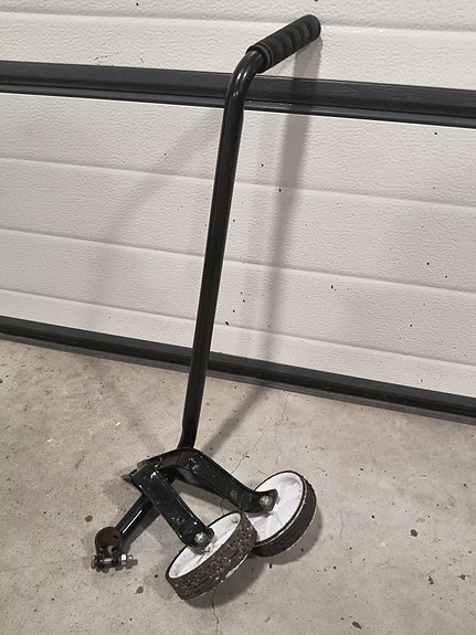Polkupyörän apupyörät ja työntöaisa