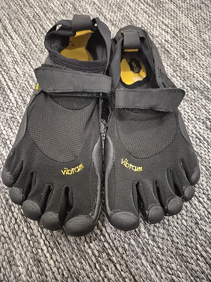 Vibram 38(39) Fivefingers paljasjalkakengät, uudenveroiset