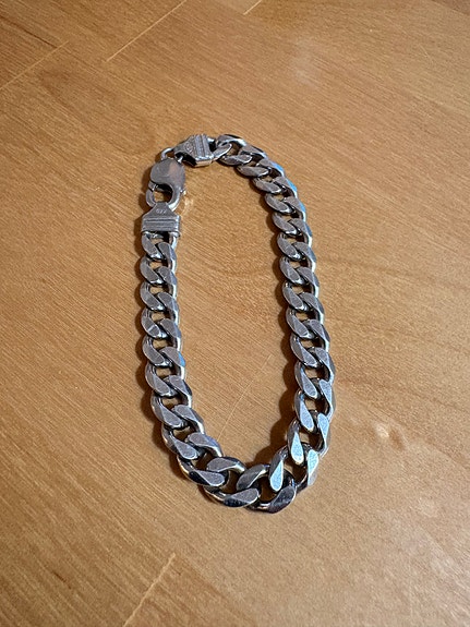 Hopeinen ranneketju