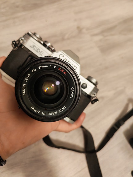 Canon filmikamera FD 35mm f/2 objektiivilla