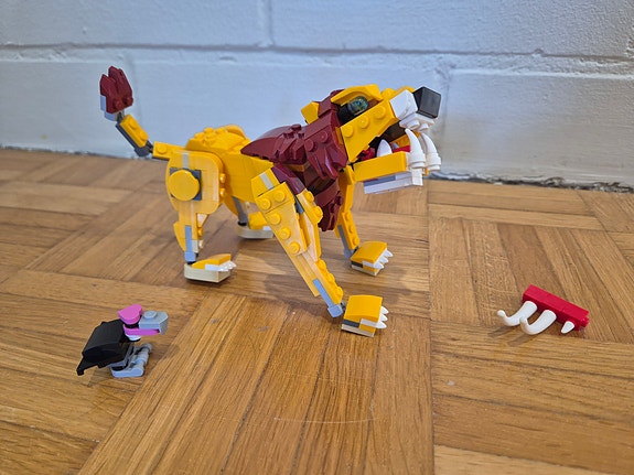 LEGO Creator 31112 villi leijona 3-in-1