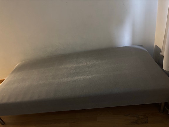 Käytetty sänky