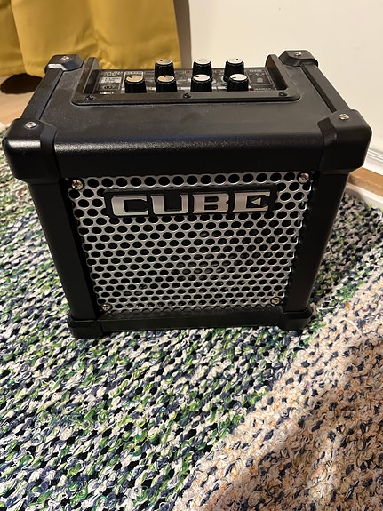 Roland Cube kitaravahvistin