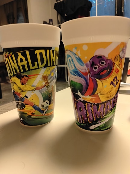 vaihdetaan mäkkärimukeja