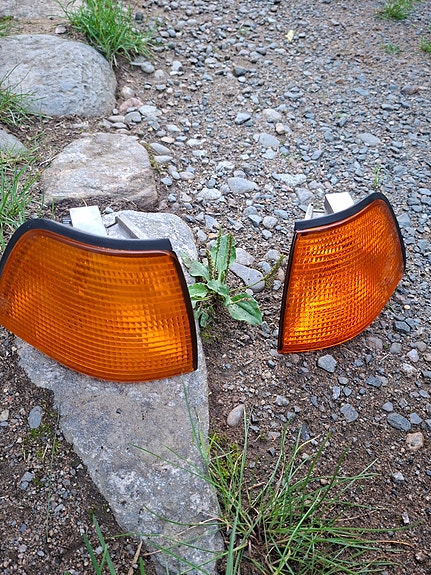BMW E36 vilkut sedaniin