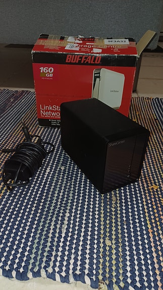 D-Link NAS + 2 x 320 GB kovalevyä