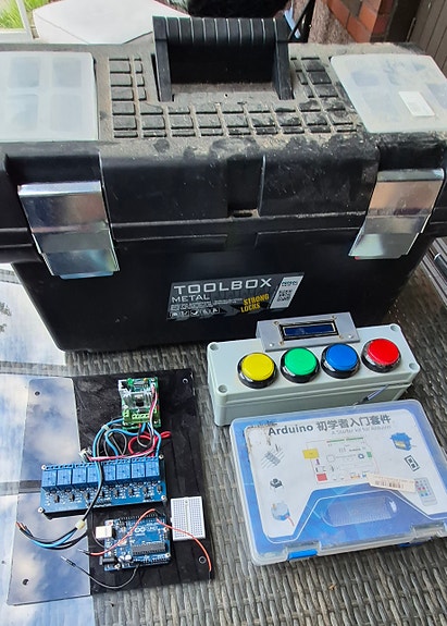 Elektroniikka tarvikkeita (mm. Arduino)