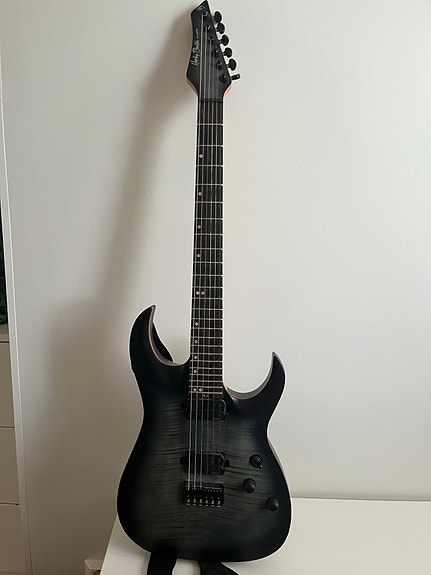 Harley Benton Pro Series sähkökitarat musta