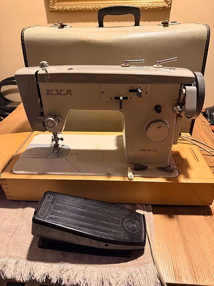 Vintage Eva ompelukone