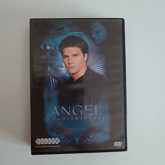 Angel kausi 1