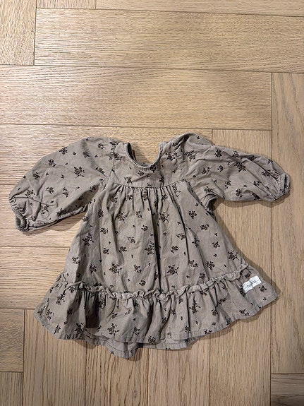Newbie vauvan mekko koko 56 beige tytöille