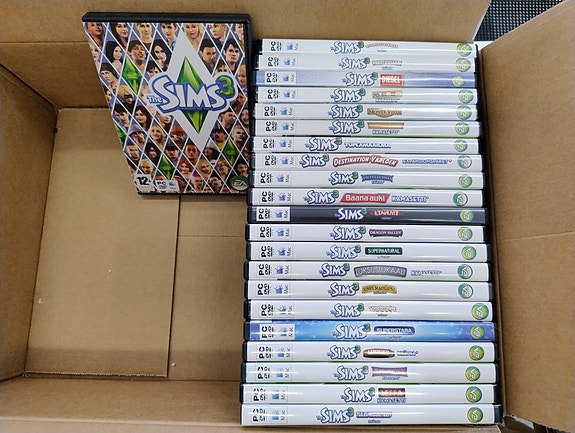 The Sims 3 PC-peli ja 21 lisäosan paketti