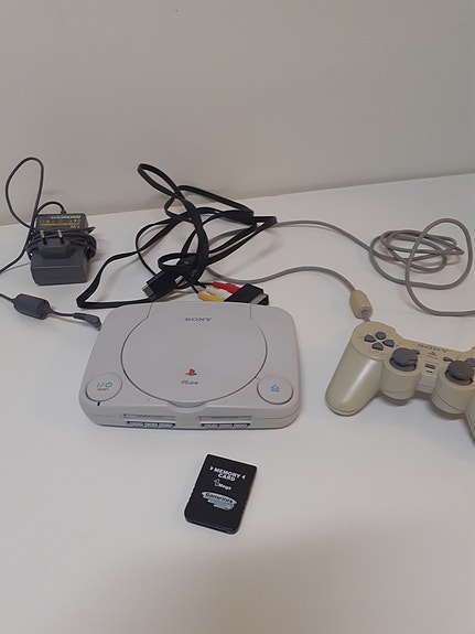 Playstation 1 konsoli