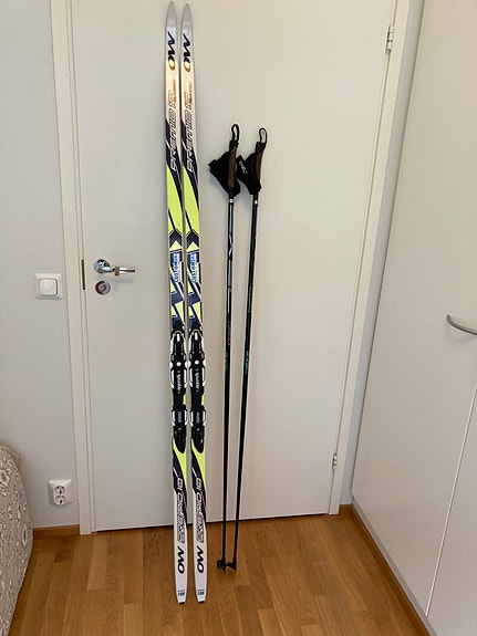 OW Premio 10 perinteiset sukset 188 cm, Exel sauvat, ja Alpina monot