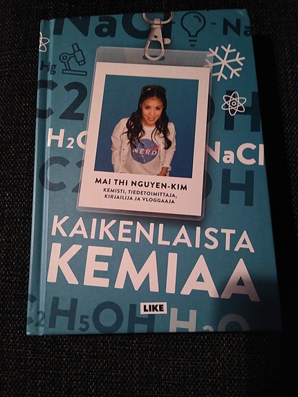 Mai Thi Nguyen-Kim Kaikenlaista kemiaa -kirja
