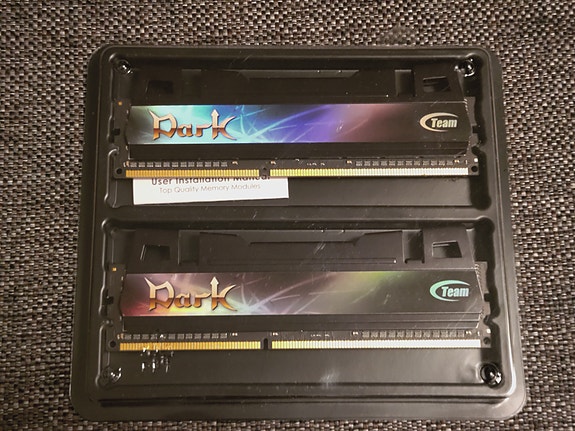 8GB DDR3-1600 MHz muistit