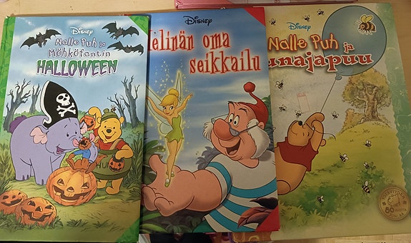 Lasten ja nuorten kirja- ja sarjakuvasetti Disney, Miina ja Manu ym.