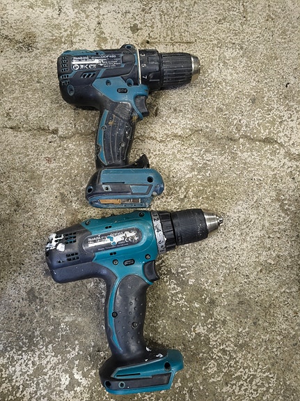 Makita 18v akkuporakoneet. Toinen kone rikki