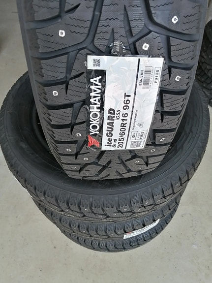 VW Skoda Seat Audi 205/60R16 nastarenkaat