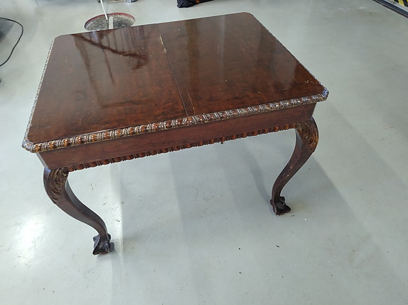 Chippendale ruokapöytä 120×95 jatkettava