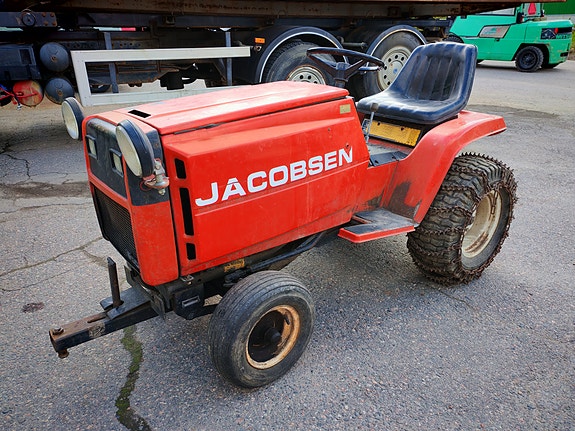Jacobsen 1650 traktori
