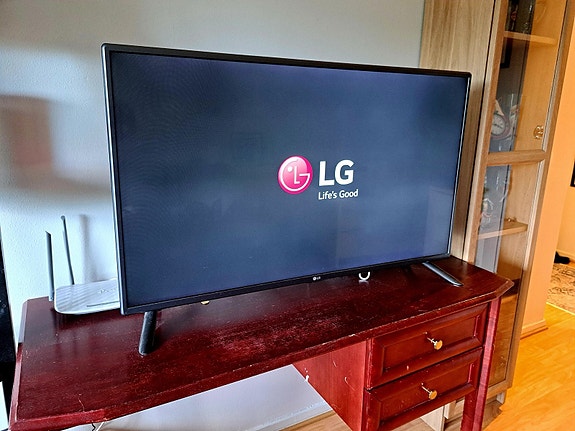 LG 42LF580V 42" Full HD Smart TV