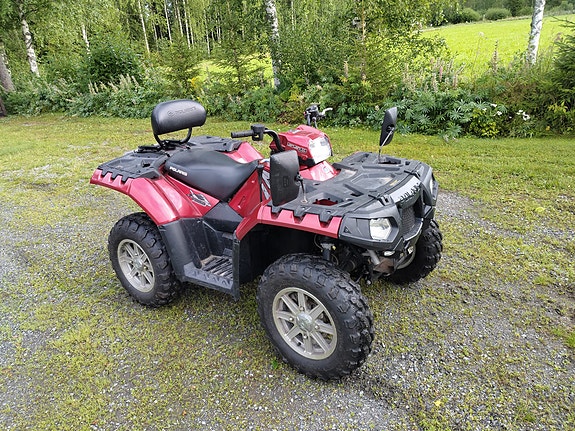 Polaris Sportsman 550 traktorimönkijä