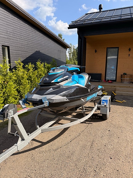 Sea-Doo 230 vesijetti + traileri