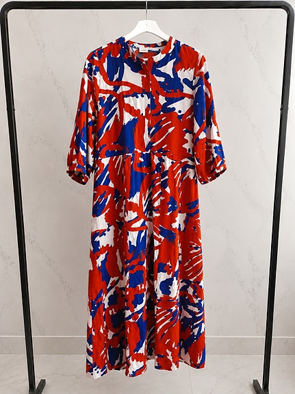 Ichi kaunis mekko viskoosia reilu 34