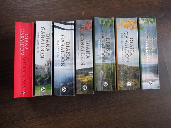 Diana Gabaldon Muukalainen-sarjan pokkarit 7 kpl