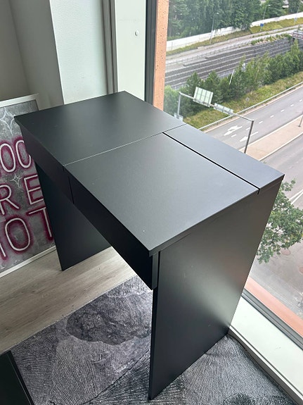 IKEA BRIMNES Kampauspöytä Musta