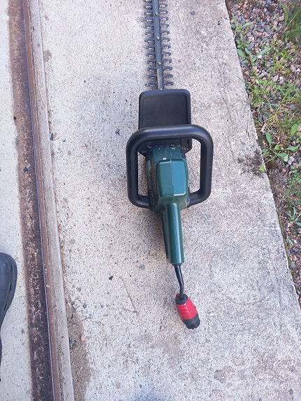 Black & Decker GT240 pensasleikkuri