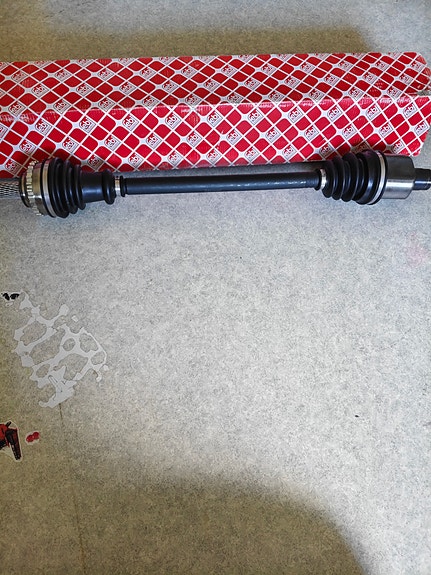 Renault Clio 2. Vetoakseli Febi Bilstein,art. No:
181256