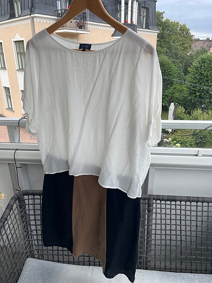 Armani Jeansin pellavamekko