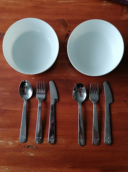 IKEA lasten aterinsetti x 2 ja kulho x 2