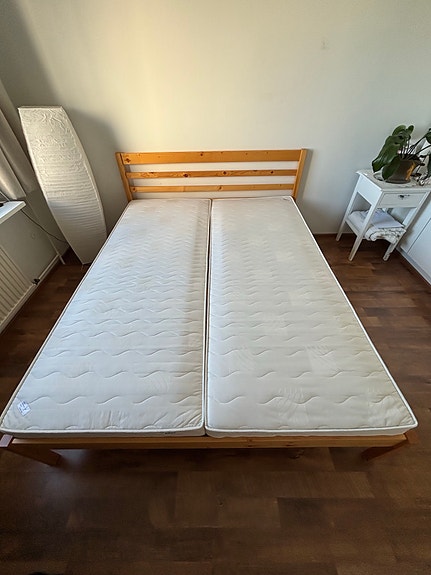 Jysk Dreamzone joustinpatjat ja puinen sängynrunko 160x200