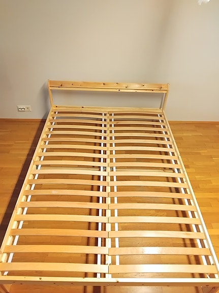 Ikea Neiden sänky 140 x 200 kaikilla herkuilla