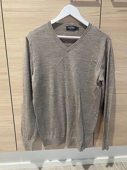 Dressmann merinovilla V-aukko neule L beige