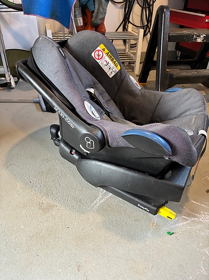 Maxi-Cosi turvakaukalo 0–13 kg isofix-pohjalla