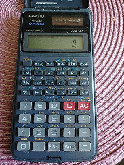 Casio fx-82SX tieteislaskin
