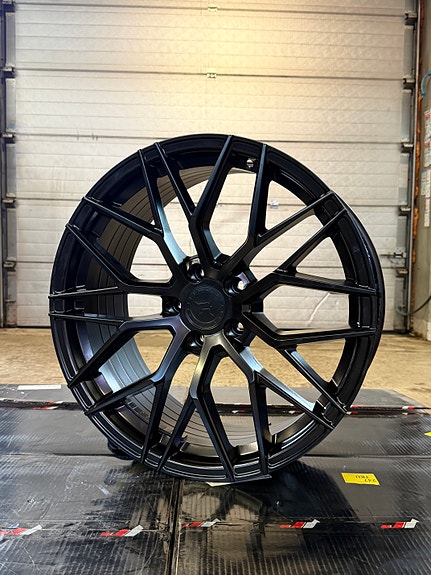 Outlet! - 5x114.3 19" Rautamo R9 alumiinivanteet