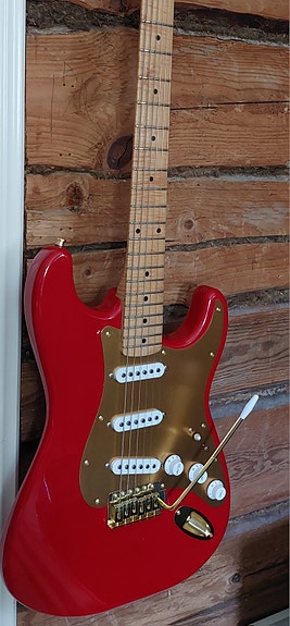 Squier Stratocaster sähkokitara