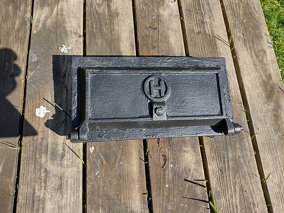 Uunin/nokiluukku